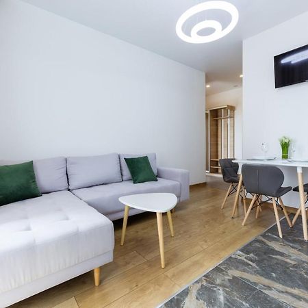 Nyvky Like Home - Nyvky Park - Apt 45 Kiew Exterior foto